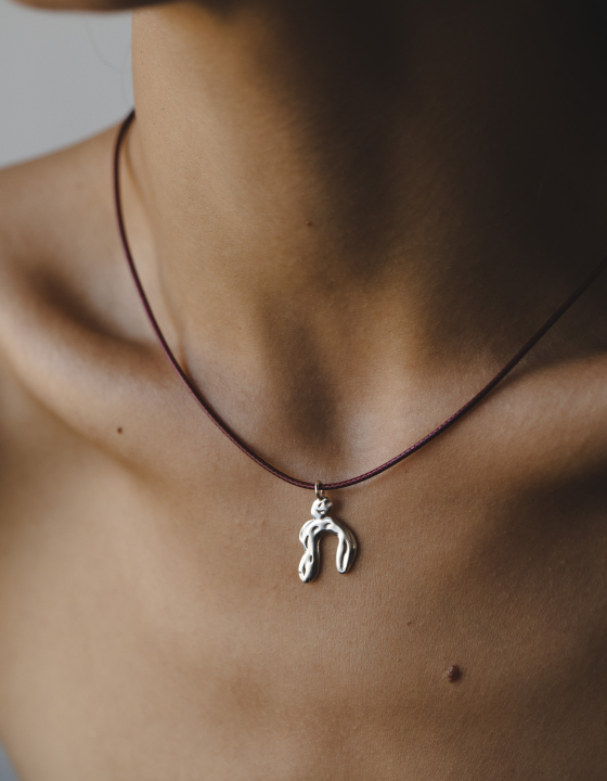 Подвеска на шнуре "Сила"