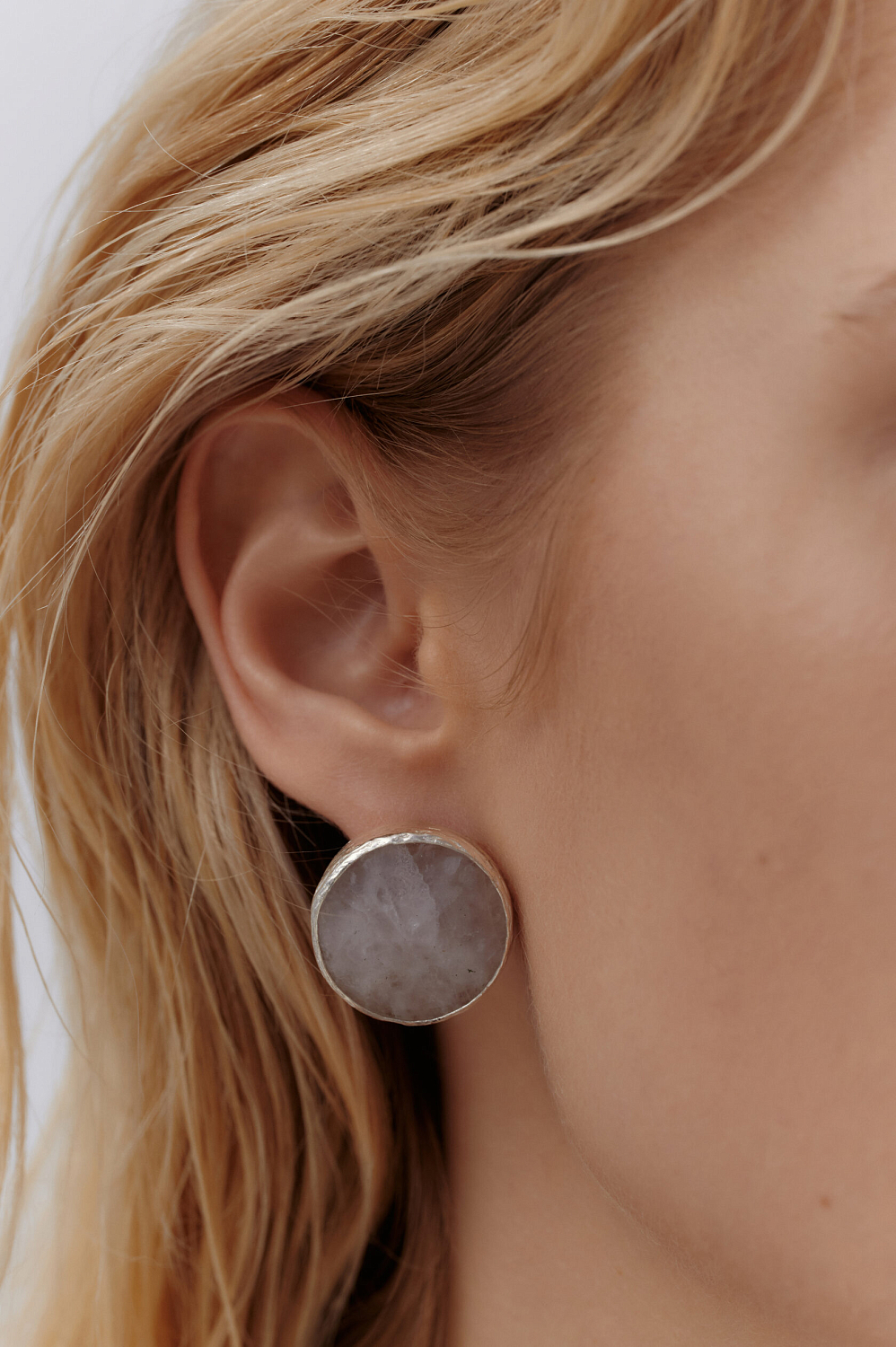 Серьги-пусеты с уссингитом