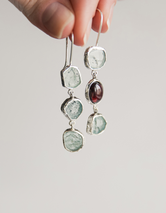 Серьги с аквамарином и гранатом